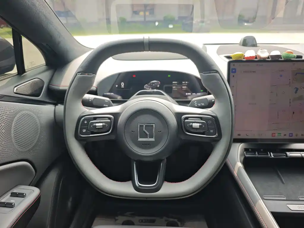 Zeekr 007GT — миниатюра 12