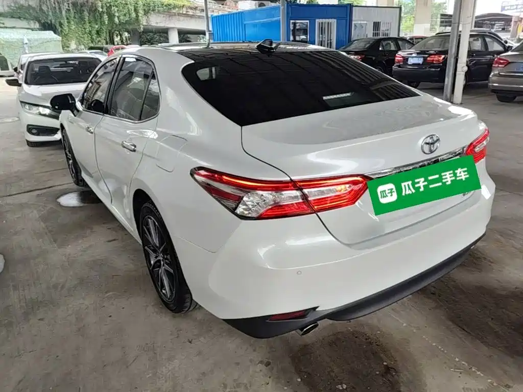 Toyota Camry 2021 2.5G Luxury