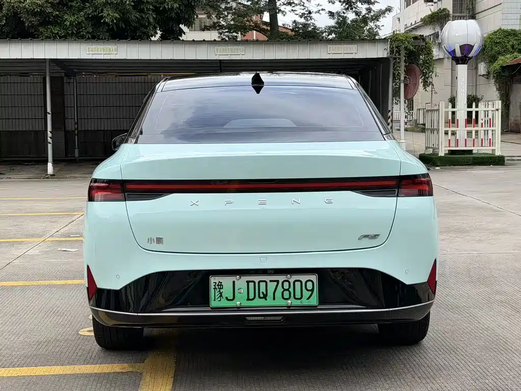 XPeng P5 — миниатюра 5