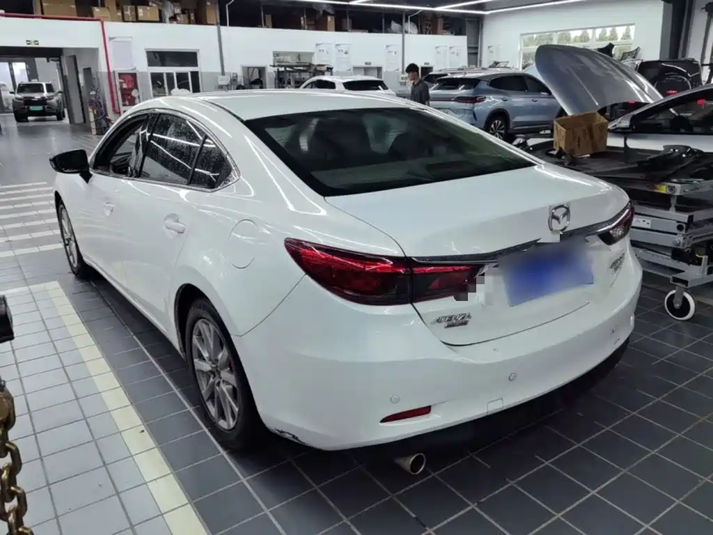 Mazda Atenza — миниатюра 5