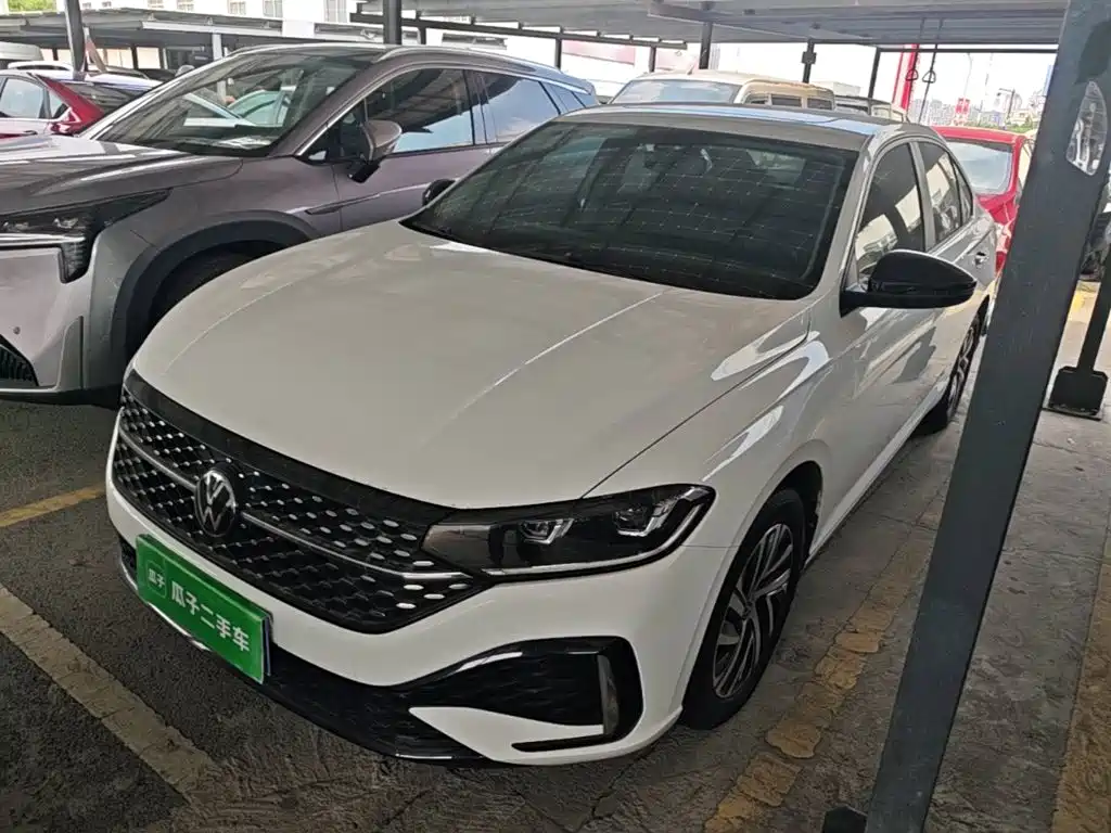 Volkswagen Lavida — миниатюра 2