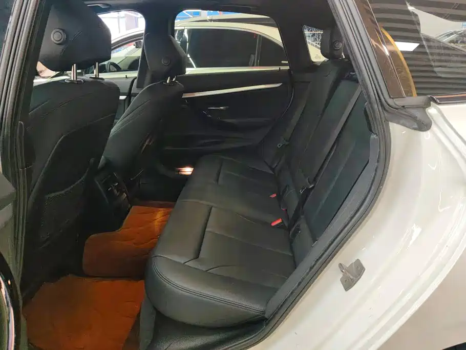 BMW 3 Series GT — миниатюра 11