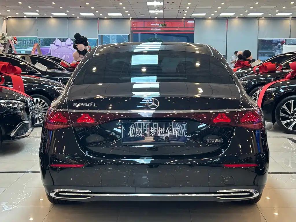 Mercedes-Benz E-Class — миниатюра 4