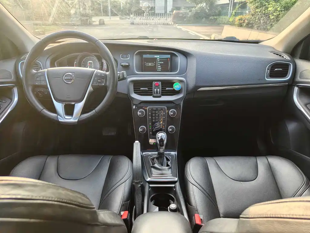 Volvo V40 — миниатюра 6