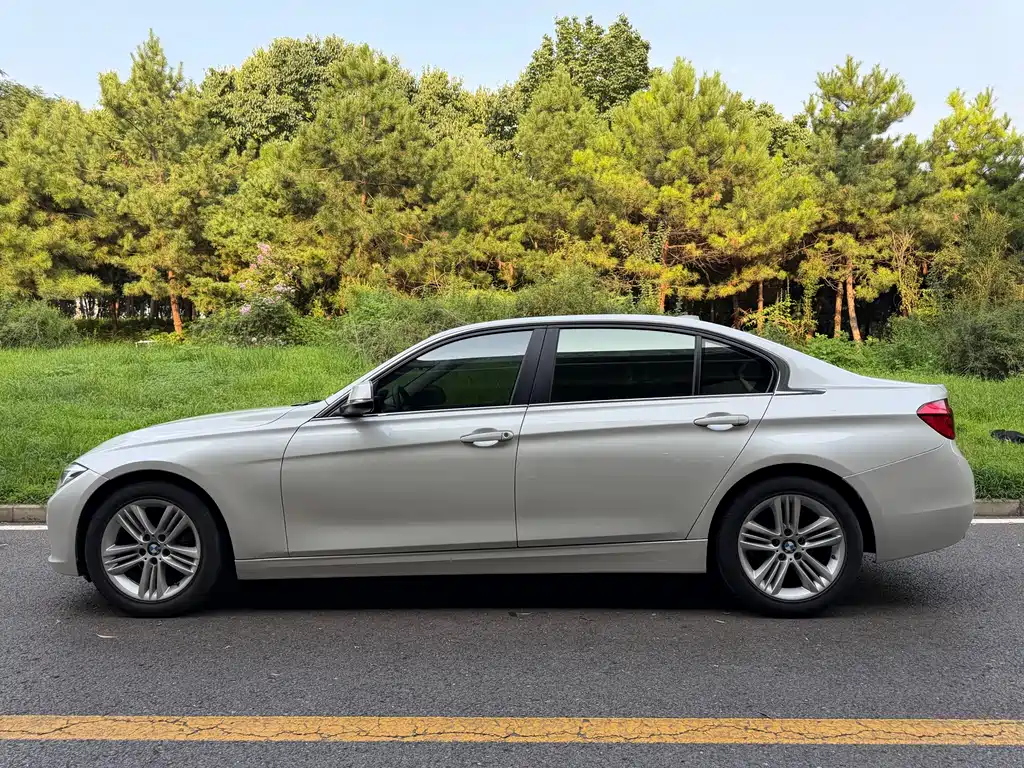 BMW 3 Series — миниатюра 3
