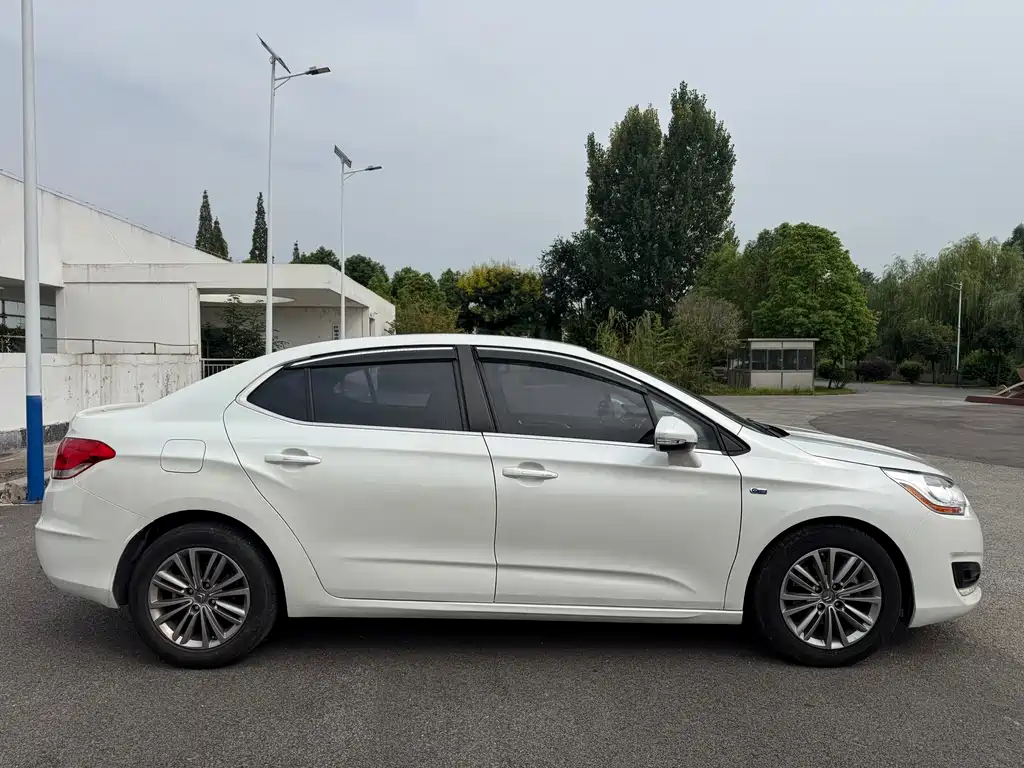 Citroen C4L — миниатюра 8