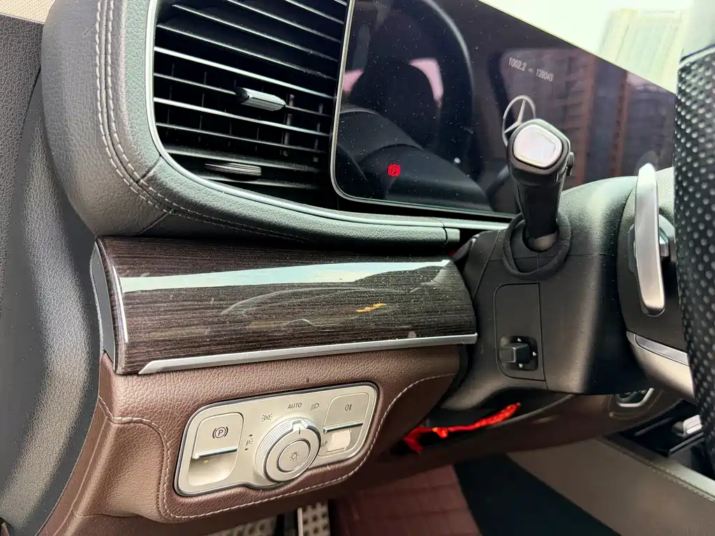 Mercedes-Benz GLS — миниатюра 16