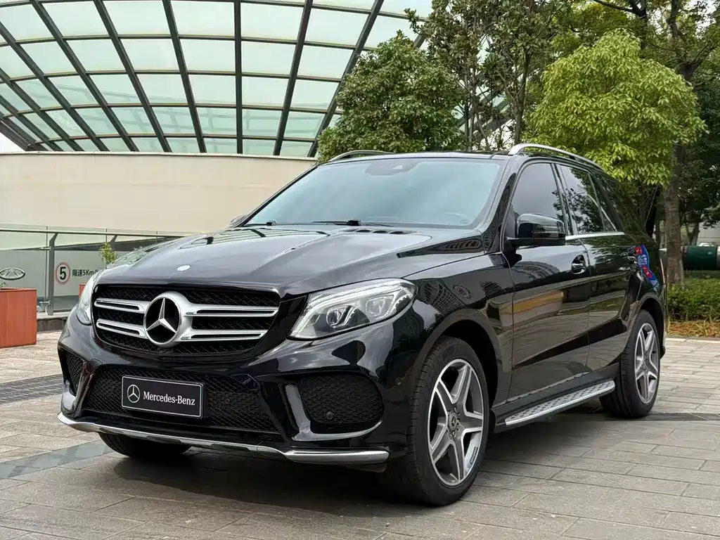 Mercedes-Benz GLE (Import) — миниатюра 20
