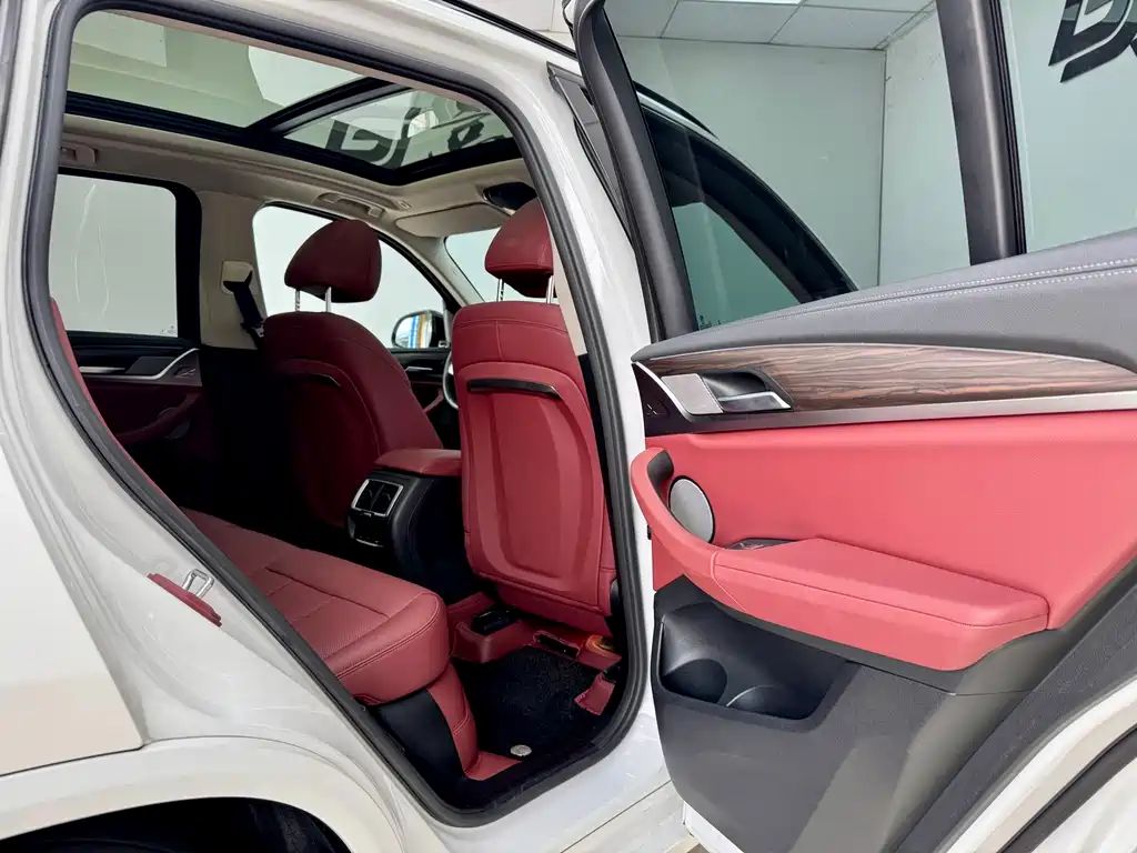 BMW X3 — миниатюра 11