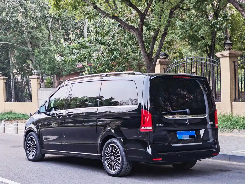 Mercedes-Benz V-Class — миниатюра 4