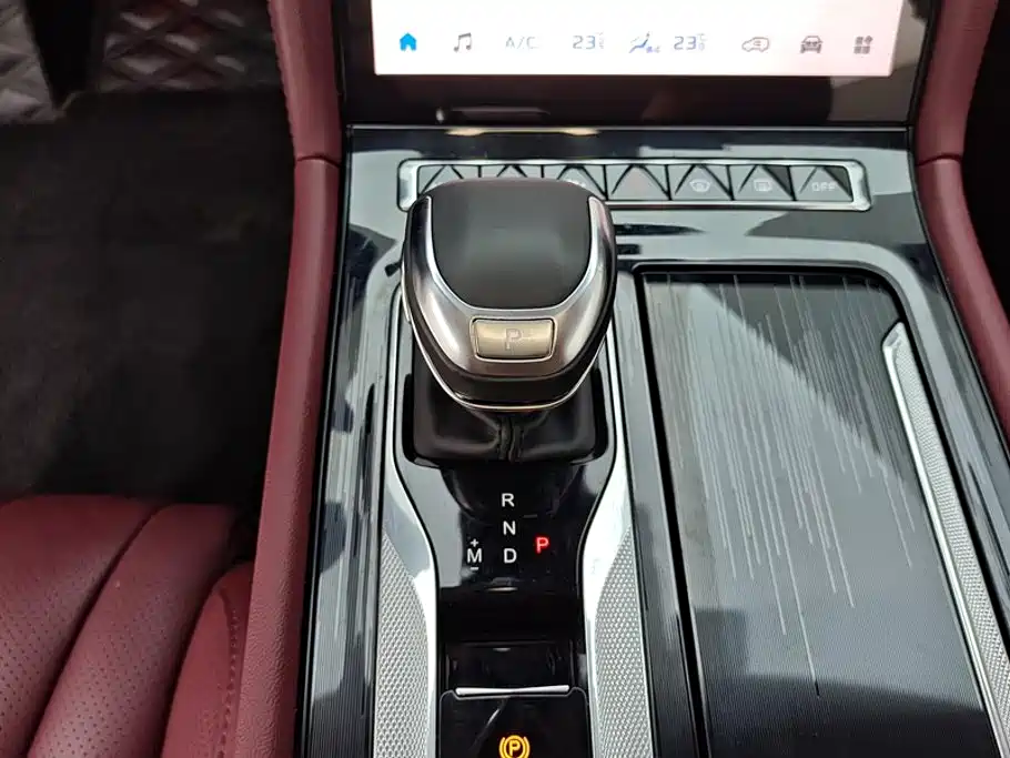 Hongqi Hongqi H5 — миниатюра 16