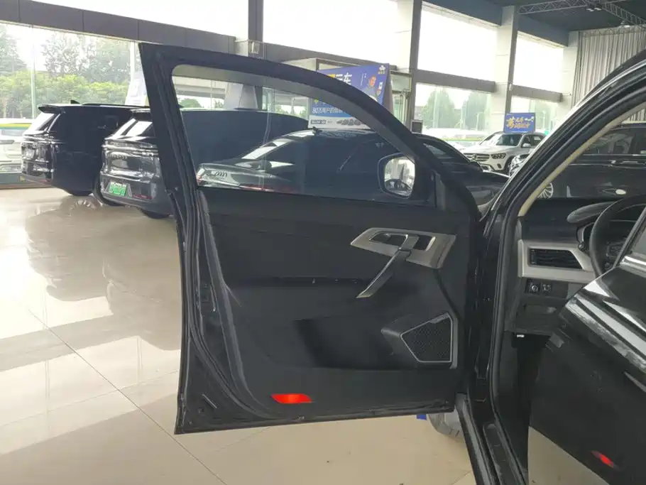 Geely Boyue — миниатюра 7