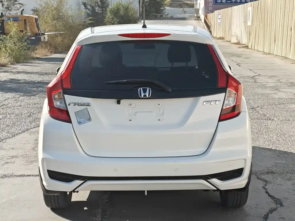 Honda Fit — миниатюра 4