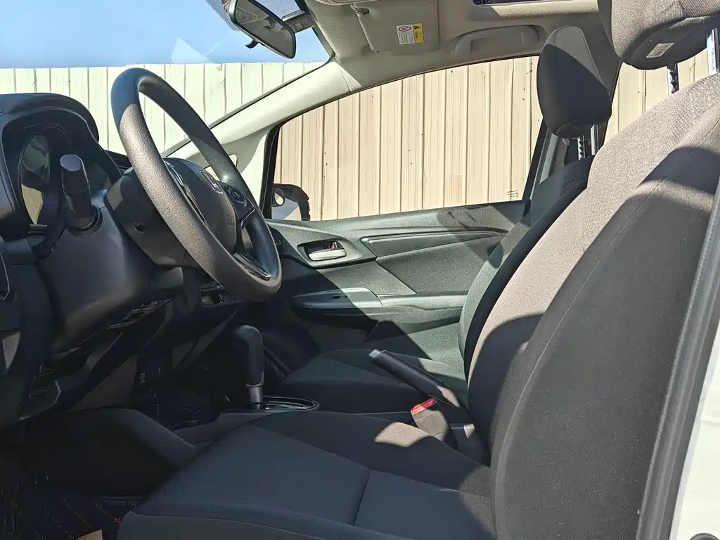 Honda Fit — миниатюра 7