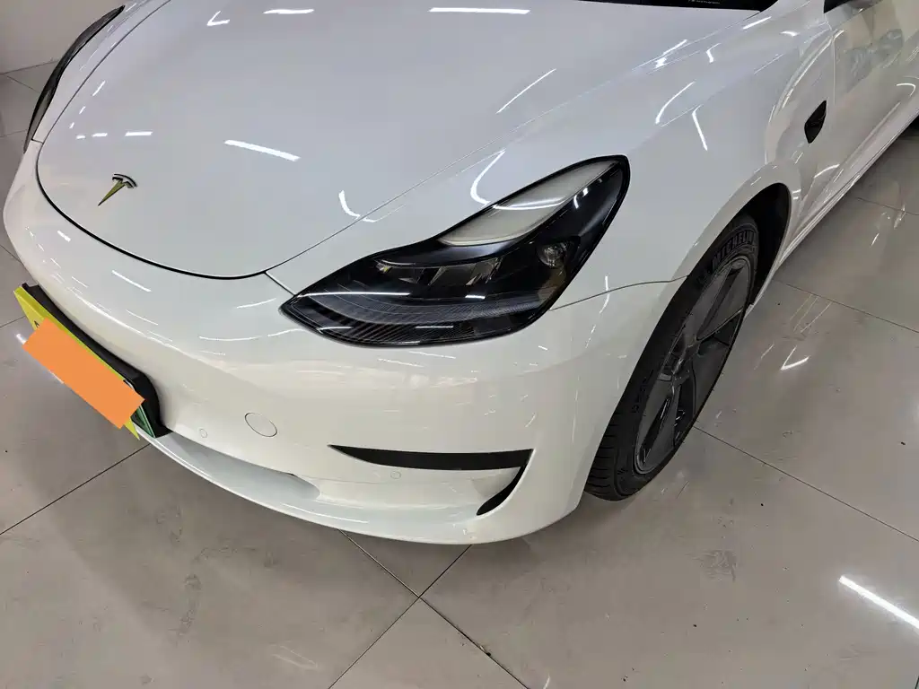 Tesla Model 3 — миниатюра 15