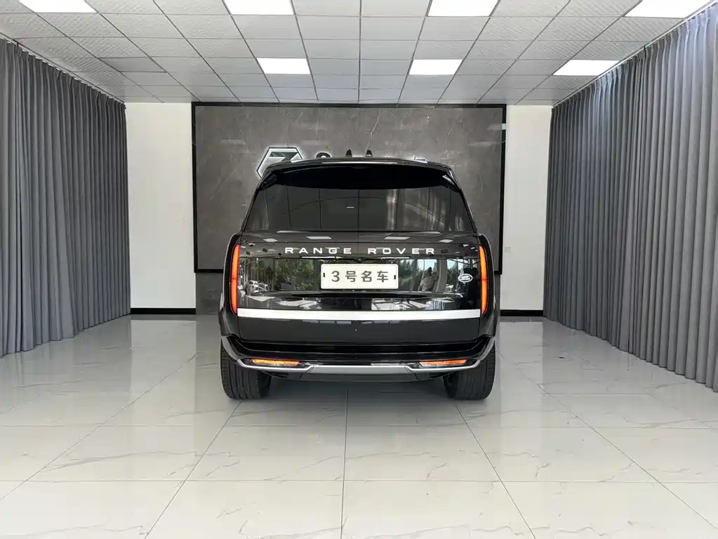 Land Rover Range Rover 2025 3.0 L6 400PS Long Wheelbase