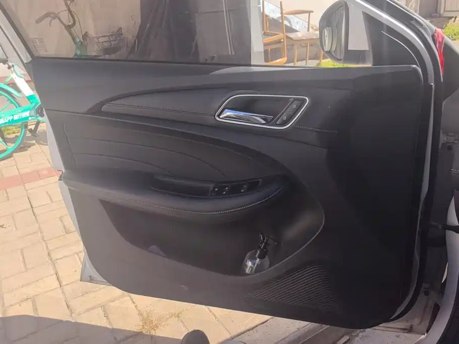 Roewe i5 — миниатюра 7