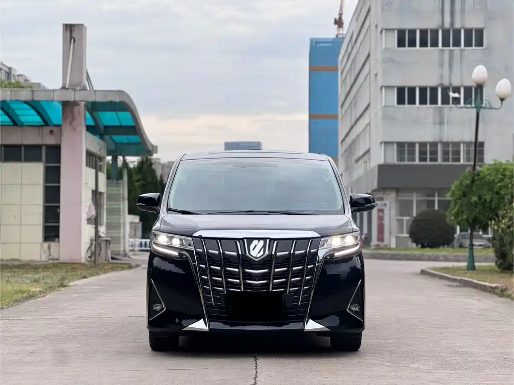 Toyota Alphard 2018 3.5L Luxury