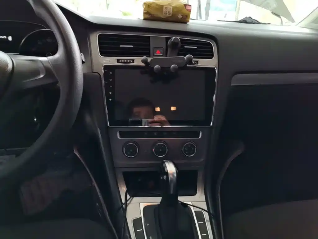 Volkswagen Golf — миниатюра 13