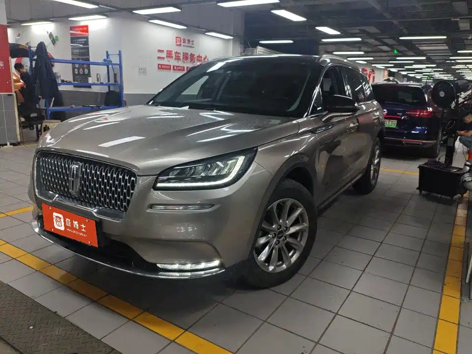 Купить Lincoln Corsair