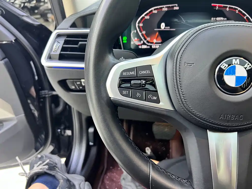 BMW 3 Series — миниатюра 10