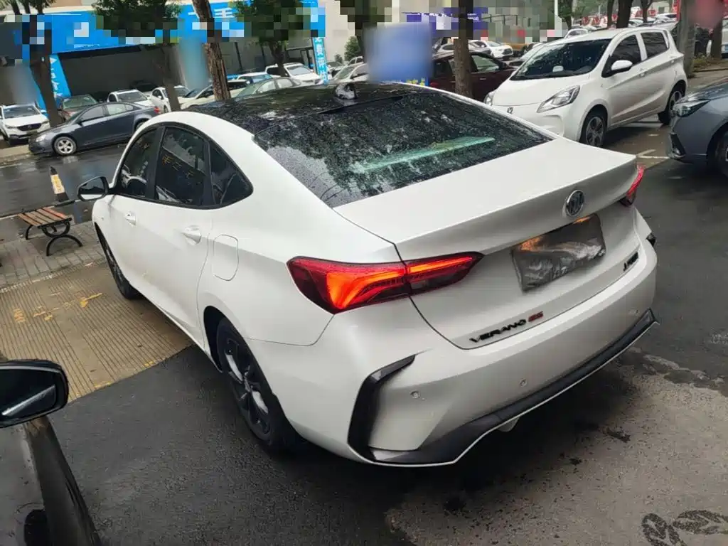 Buick Verano — миниатюра 5