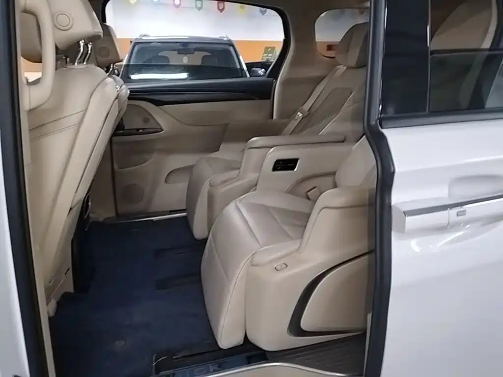 Buick GL8 — миниатюра 17