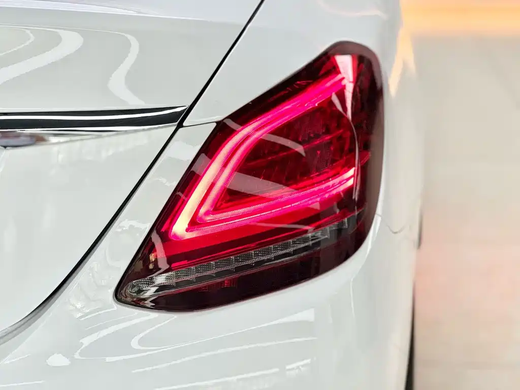 Mercedes-Benz C-Class — миниатюра 18