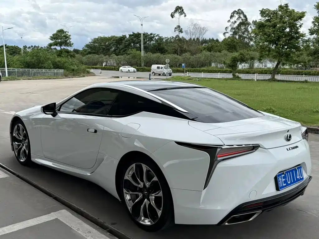 Lexus LC — миниатюра 5