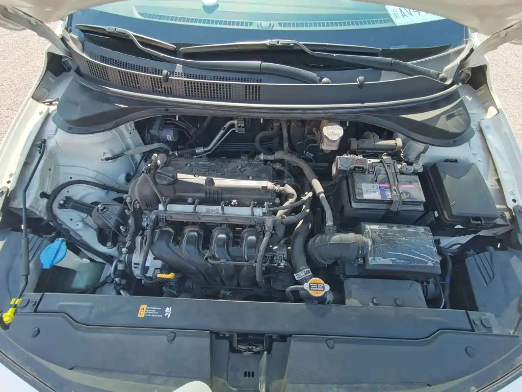 Hyundai Elantra — миниатюра 21