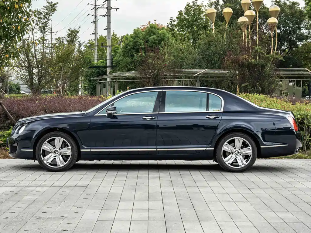 Bentley Flying Spur — миниатюра 4