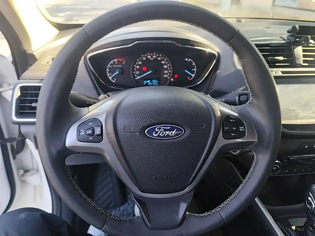 Ford Escort — миниатюра 11