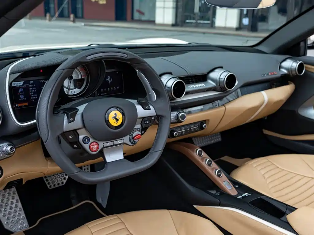 Ferrari 812 2020 6.5L GTS