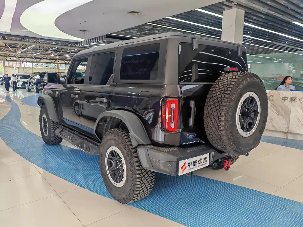 Ford Bronco — миниатюра 3