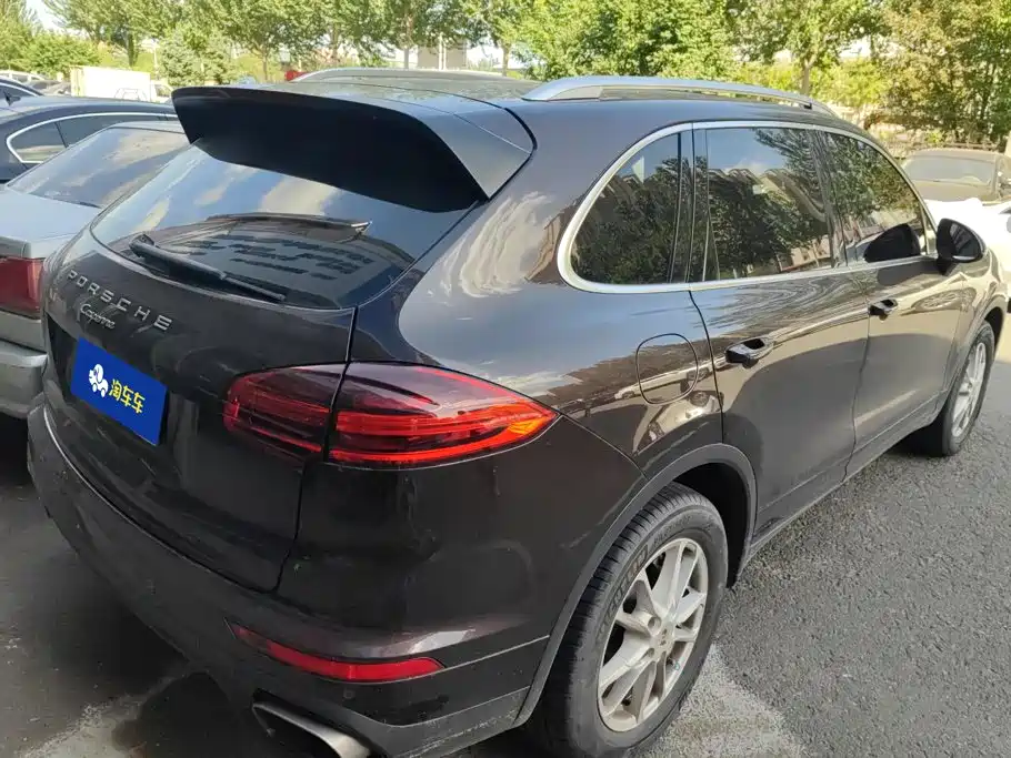 Porsche Cayenne — миниатюра 3