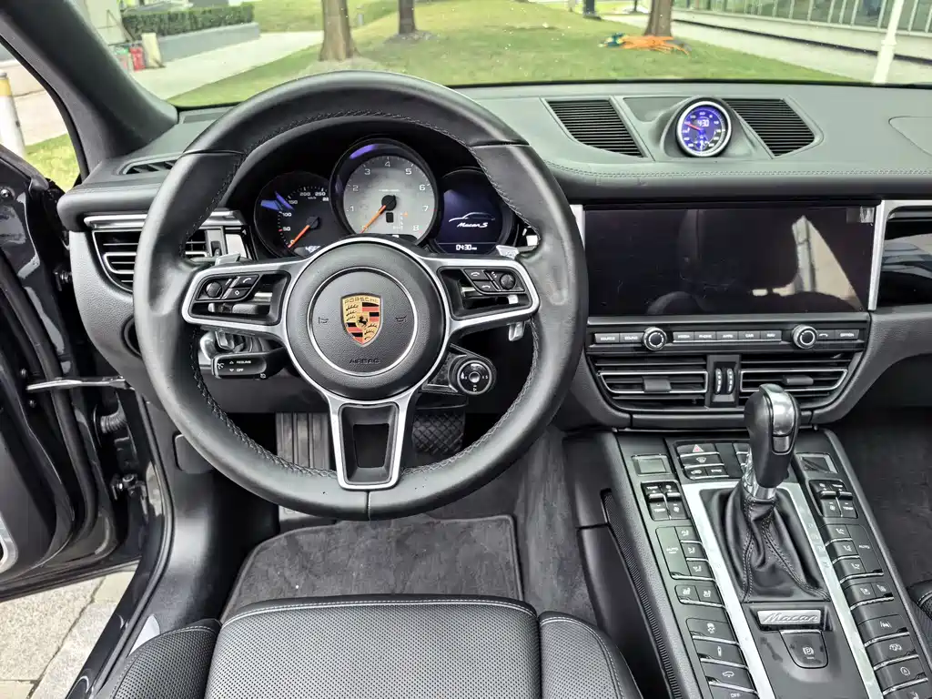 Porsche Macan — миниатюра 17