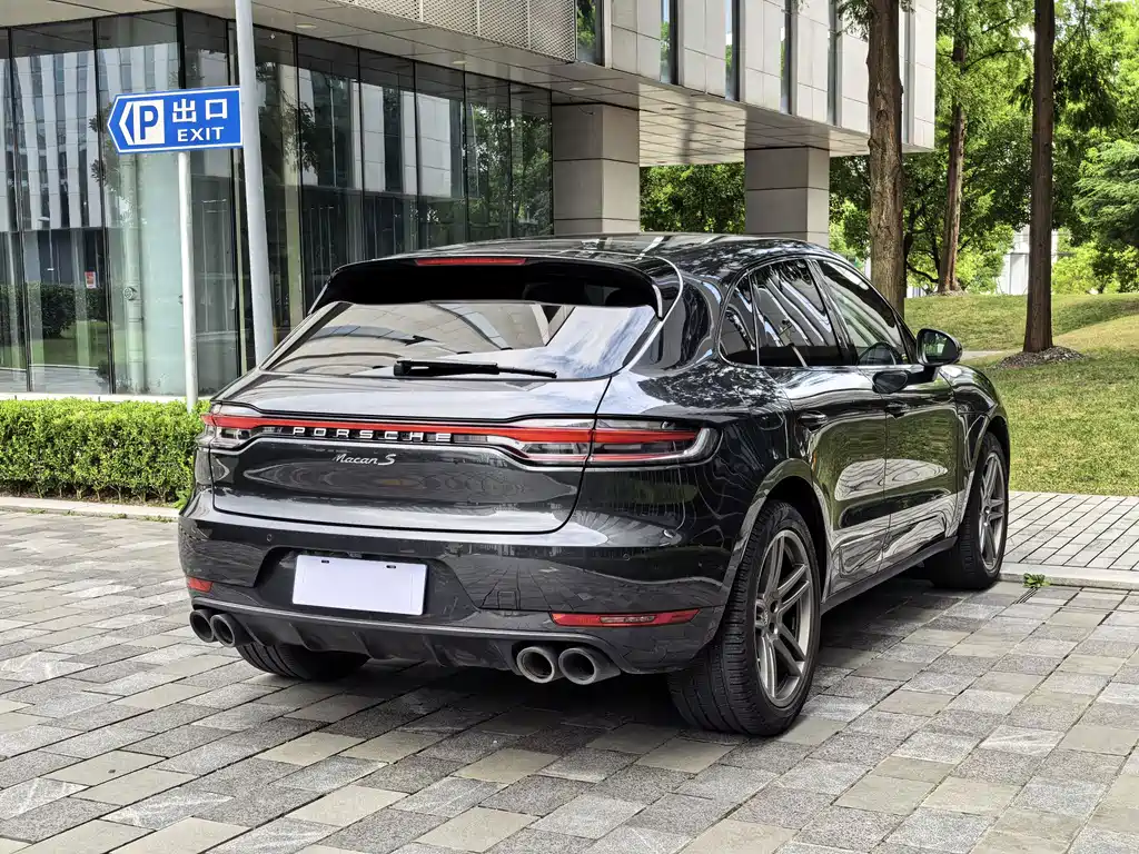 Porsche Macan — миниатюра 26