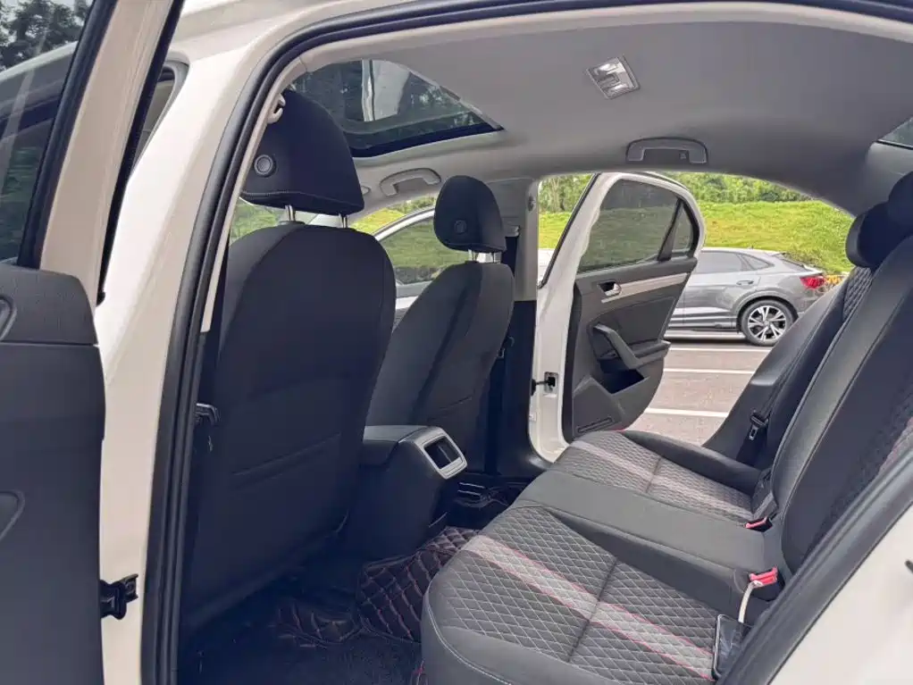 Volkswagen Lamando — миниатюра 12