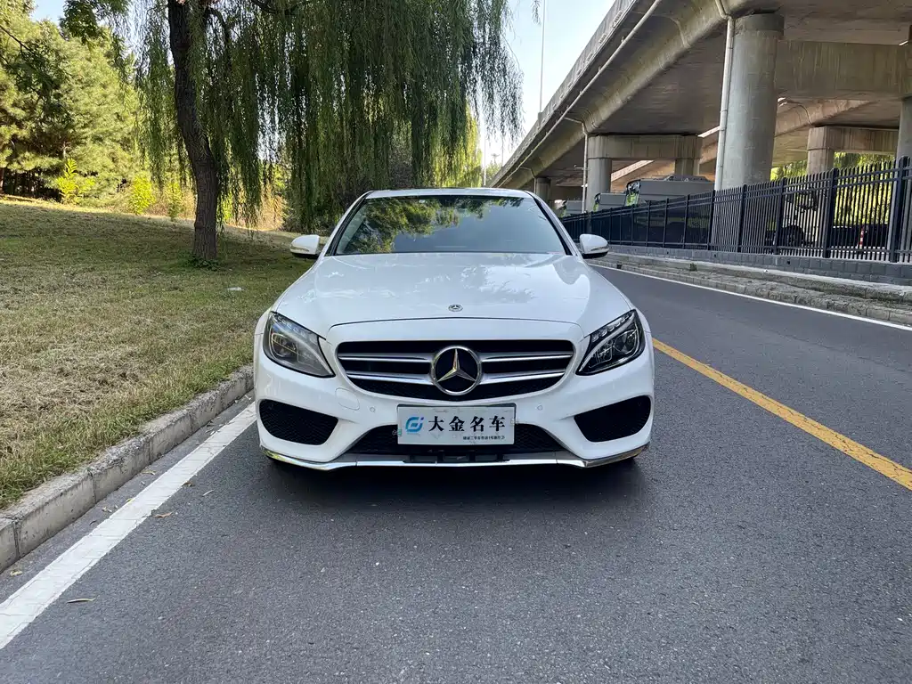 Mercedes-Benz C-Class — миниатюра 2