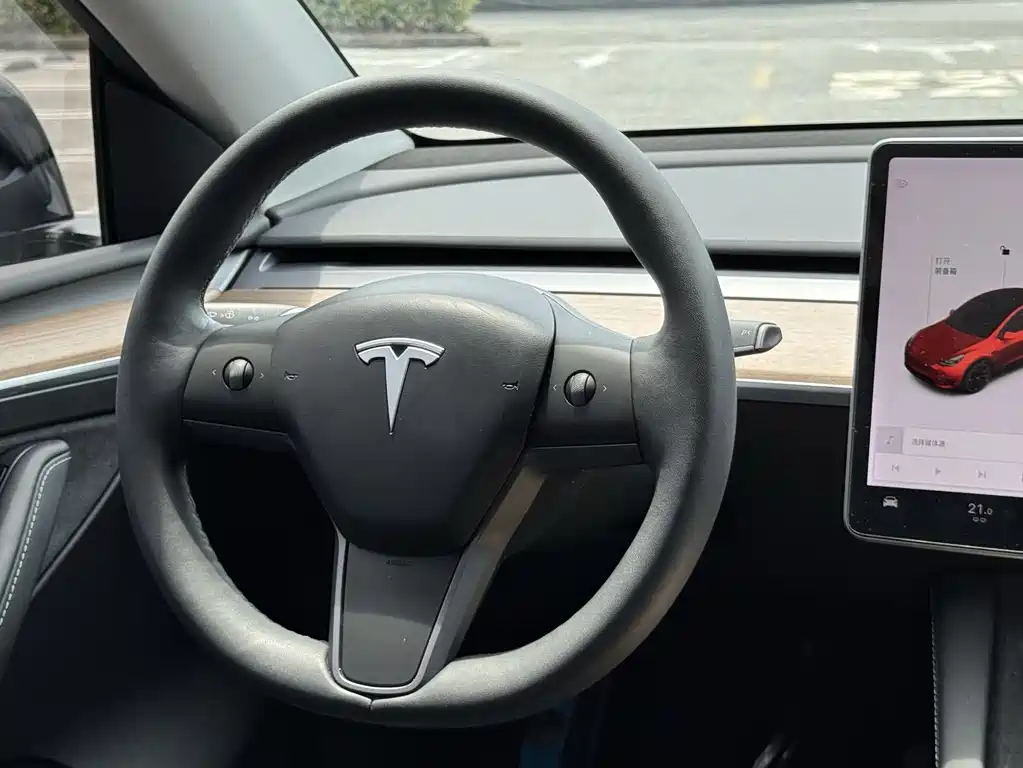 Tesla Model Y — фотографии объявления, Фото 13