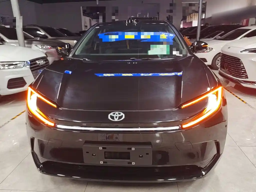 Toyota bZ5 — миниатюра 3