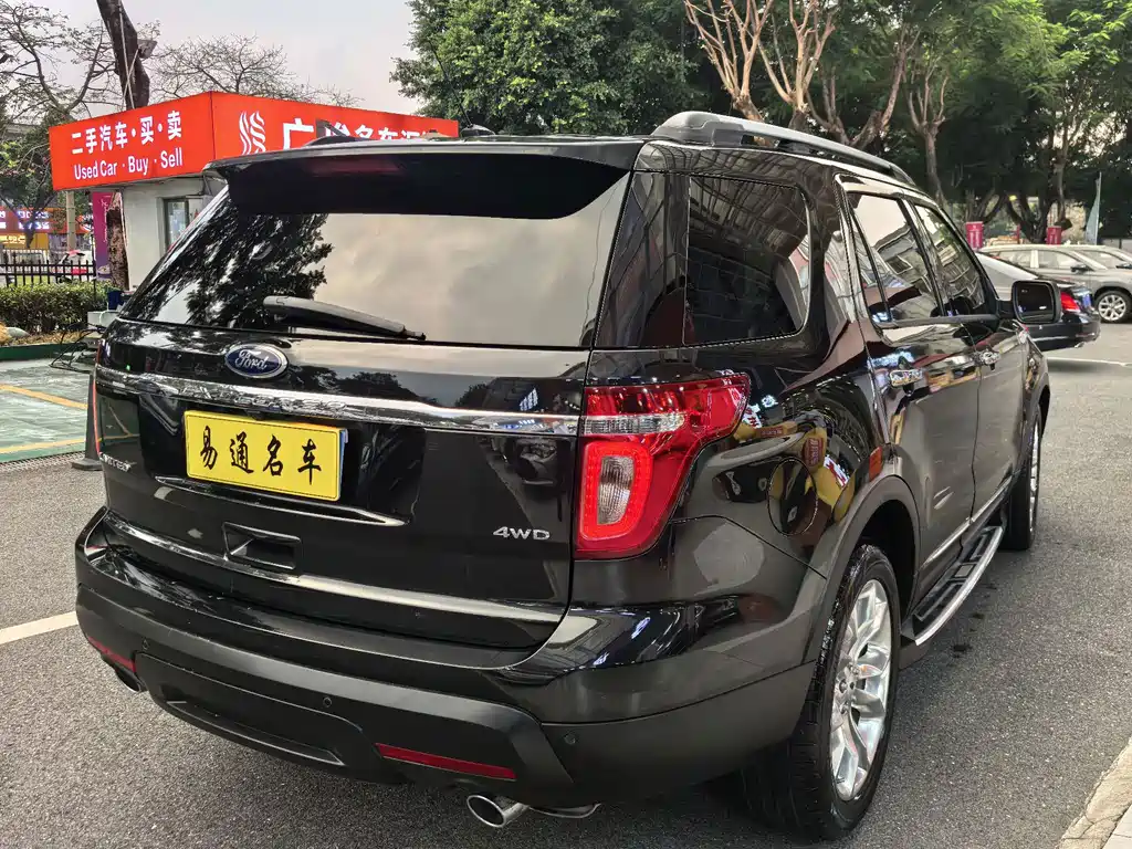 Ford Explorer (Import) — миниатюра 7