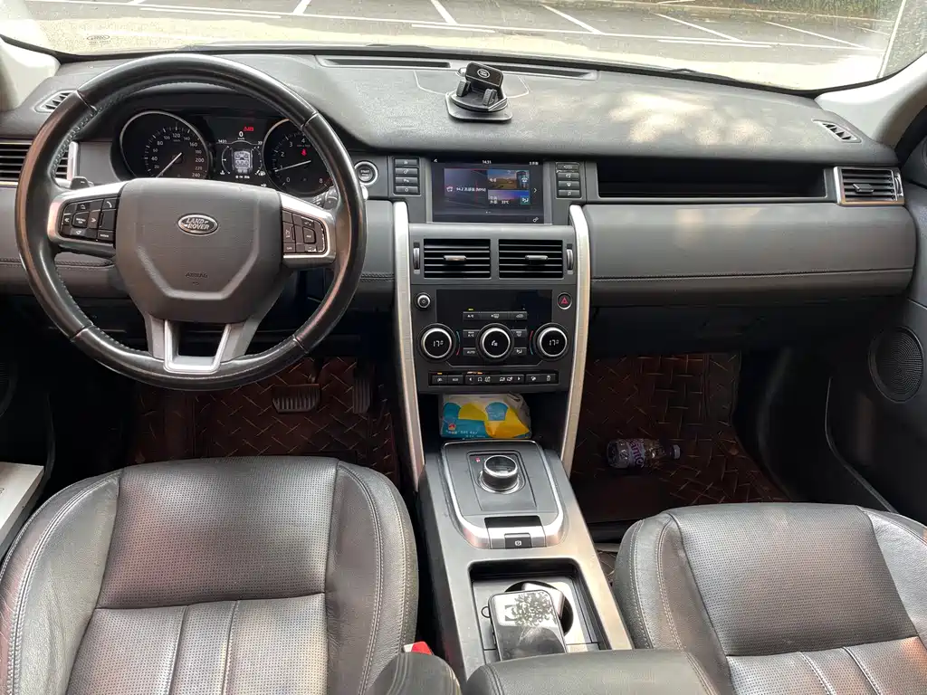 Land Rover Discovery Sport — миниатюра 10