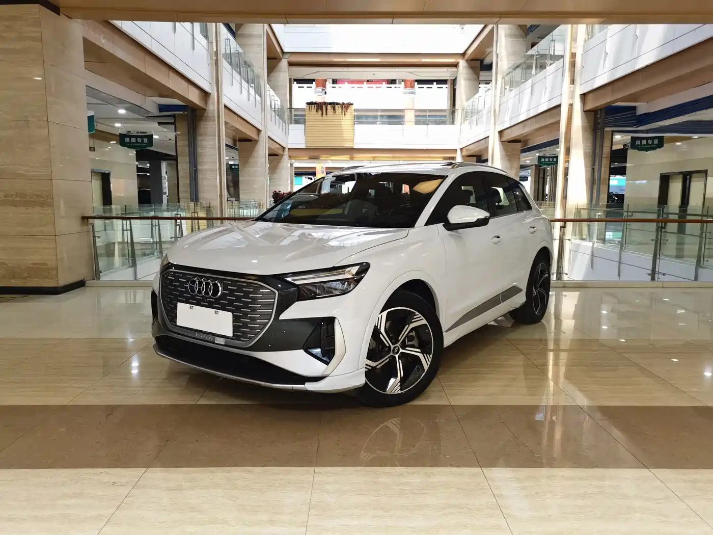 奥迪Q4 e-tron 2022款 40 e-tron 创境版 2023