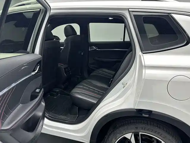 Roewe RX5 MAX — миниатюра 8