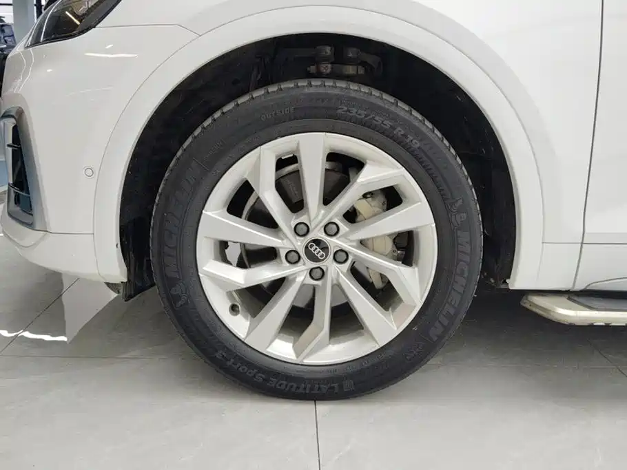 Audi Q5L — миниатюра 6