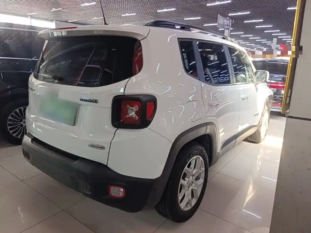 Jeep Renegade — миниатюра 7
