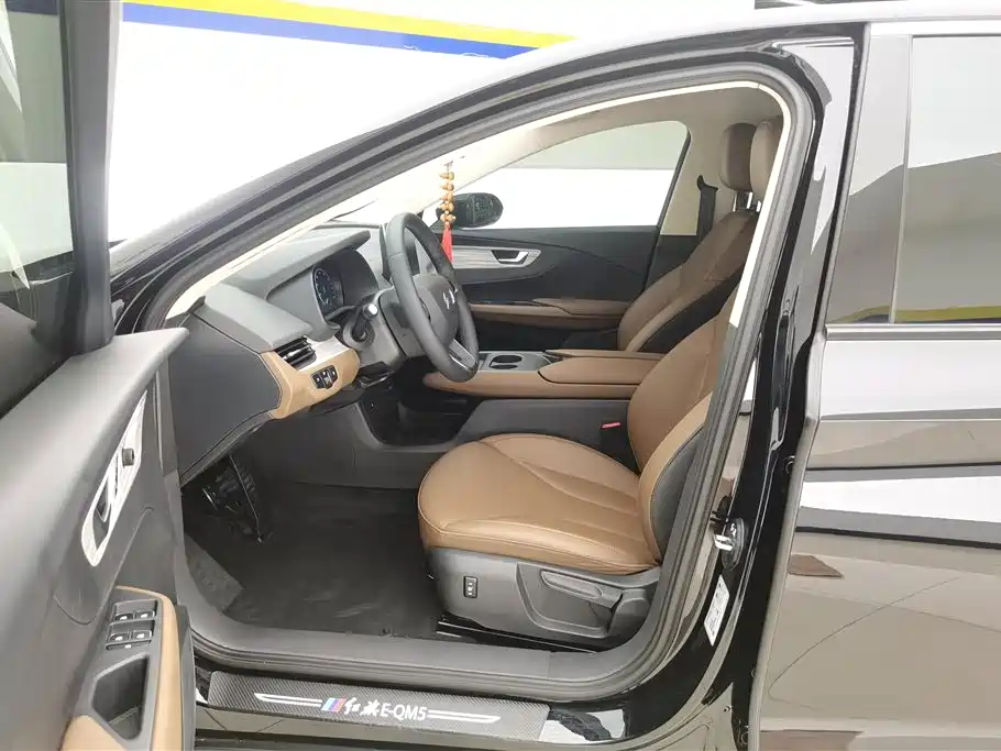 Hongqi E-QM5 2025 500km