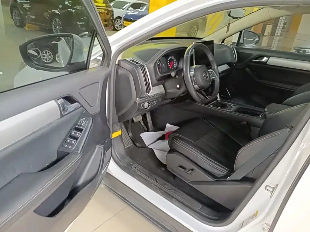 BYD Tang — миниатюра 16