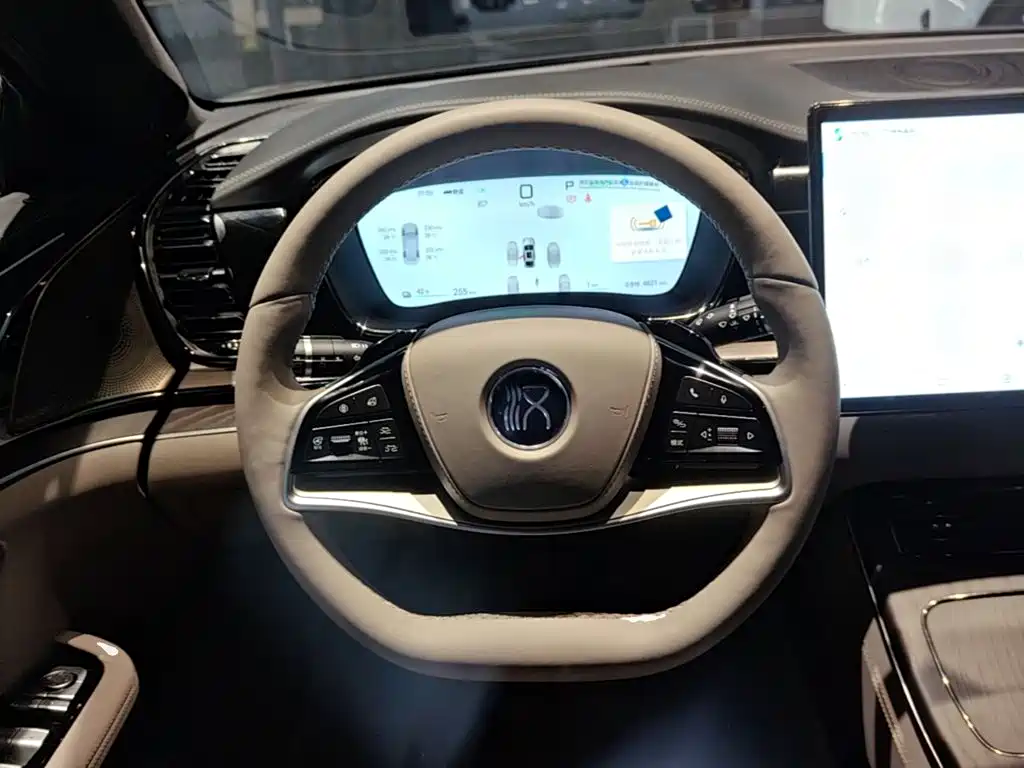 BYD Han 2025 EV 701KM Smart Drive